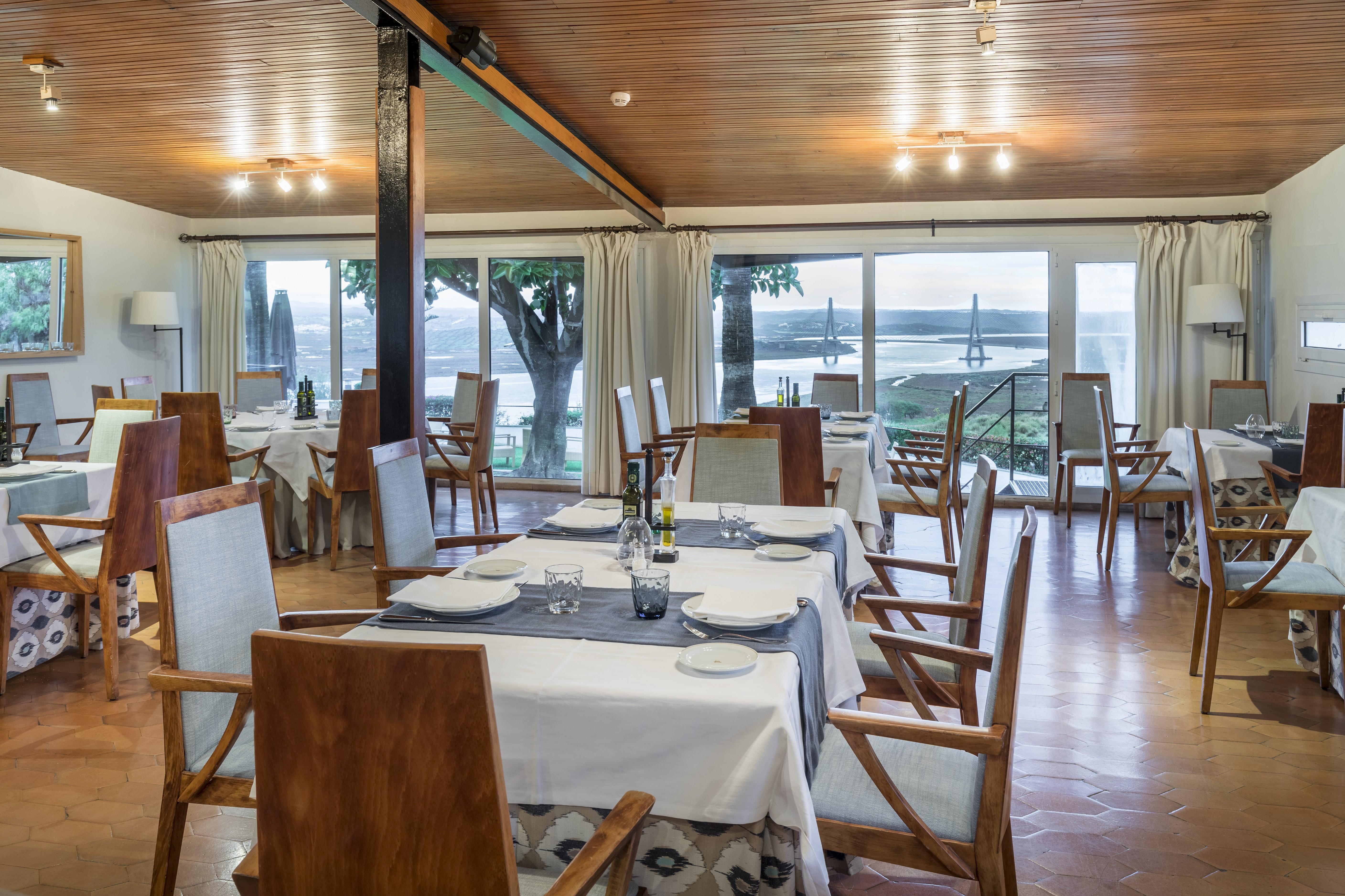 Hotel De 4*